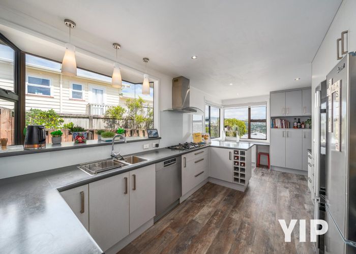  at 16 Carluke Street, Paparangi, Wellington, Wellington