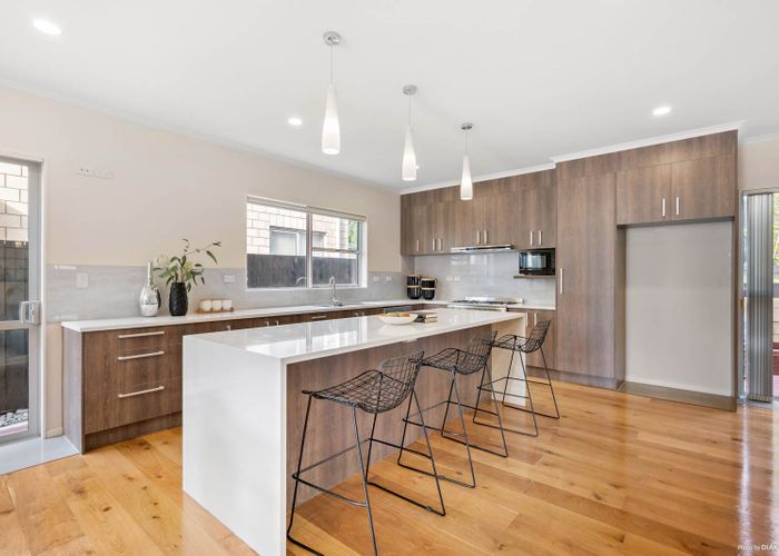  at 9 Gardenia Grove, Half Moon Bay, Auckland