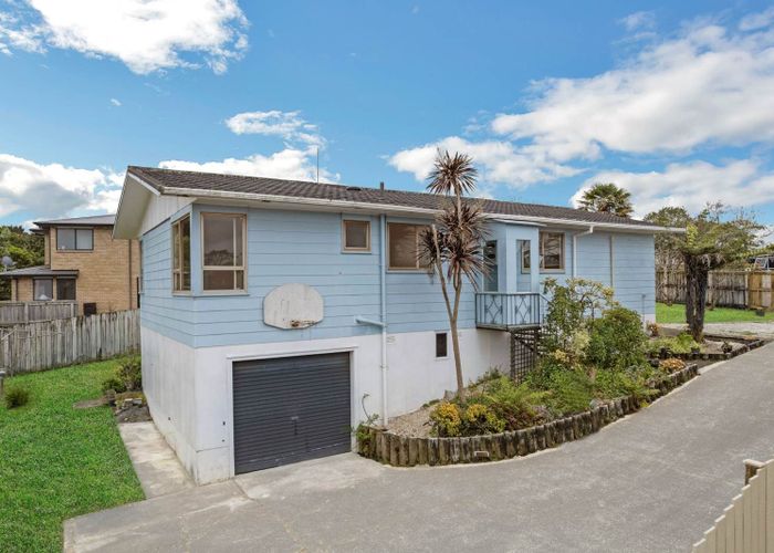  at 32 Cockayne Crescent, Sunnynook, North Shore City, Auckland
