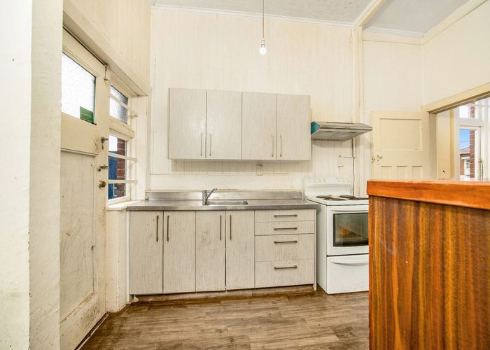  at 372 South Road, Caversham, Dunedin, Otago