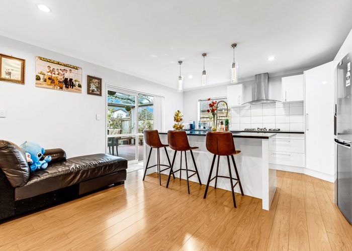  at 2 Creeve Place, Flat Bush, Auckland