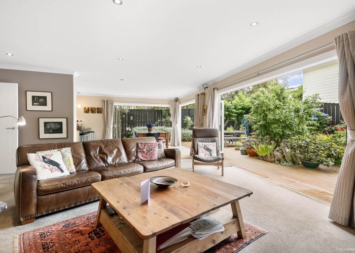  at 20A Rutland Road, Stanley Point, Auckland