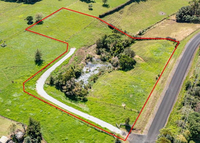  at 25 Bungard Road, Karaka, Papakura