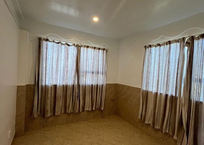  at 1/14 Blythe Place, Glendene, Waitakere City, Auckland