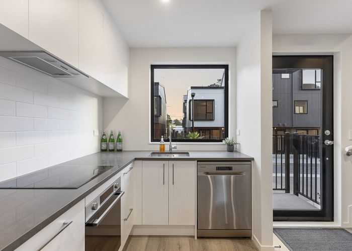  at 44 Millbrook Road, Henderson, Waitakere City, Auckland