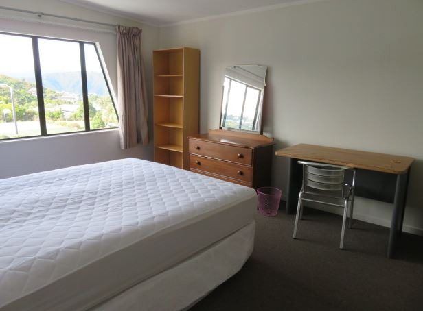  at 147 Dowse Drive, Maungaraki, Lower Hutt, Wellington