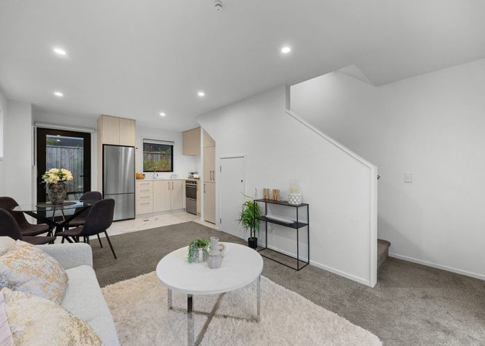  at 4/14 Wilsher Crescent, Henderson, Waitakere City, Auckland
