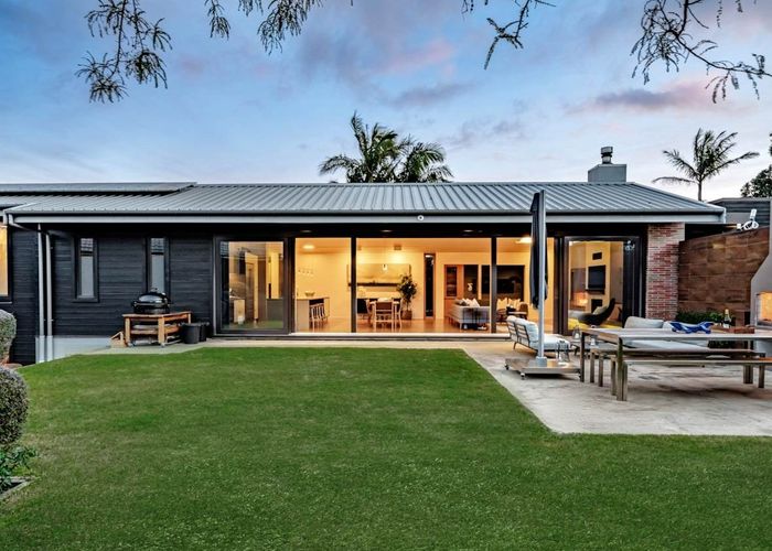  at 15 Kesteven Avenue, Glendowie, Auckland