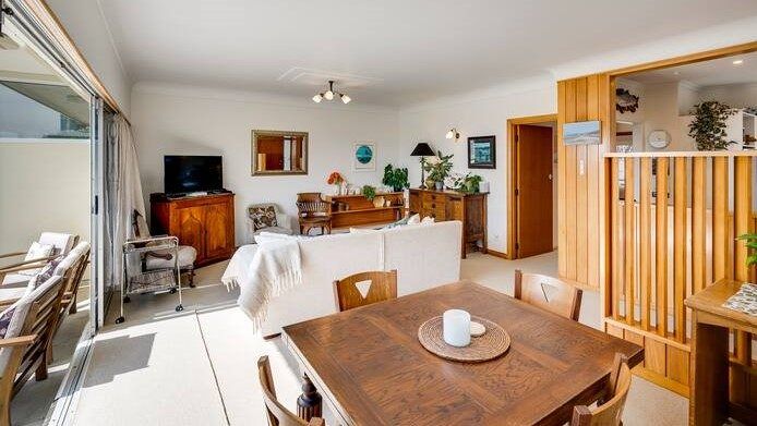  at 10 North Terrace, Westshore, Napier
