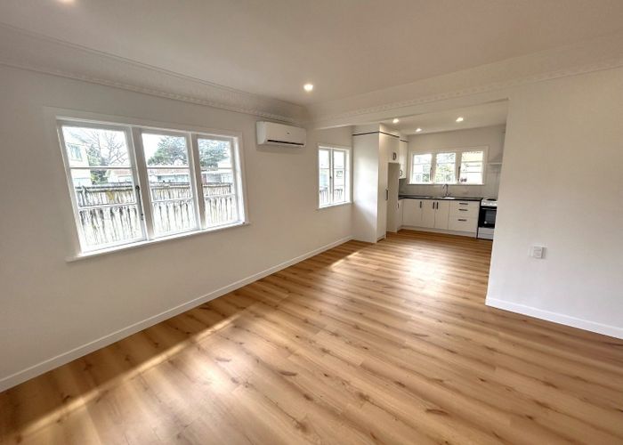  at 1/16 kaponga Crescent, New Lynn, Waitakere City, Auckland