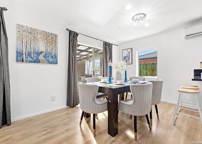  at 8 Sambrooke Crescent, Flat Bush, Auckland