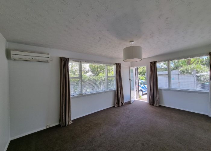  at 4/111 Aikmans Road, Merivale, Christchurch City, Canterbury