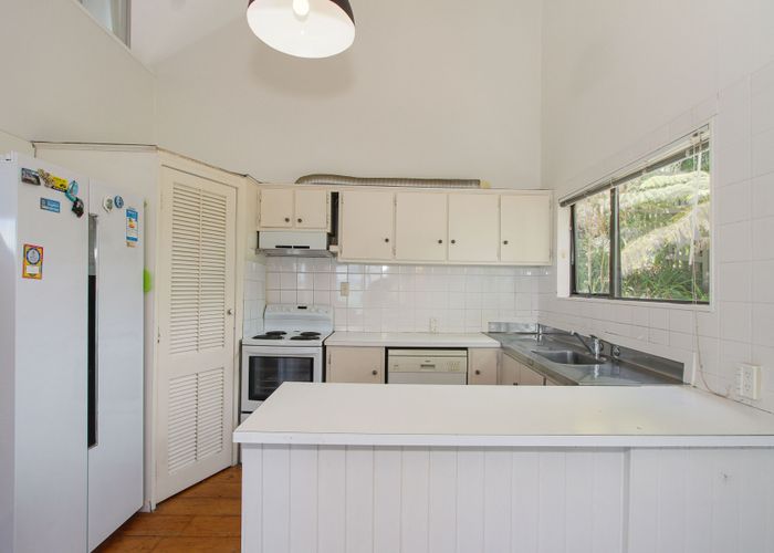  at 87 Hadfield Street, Beach Haven, Auckland