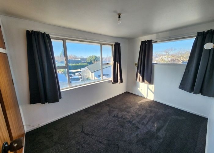  at 2/65 Springs Road, Hornby, Christchurch City, Canterbury