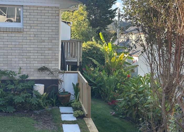  at 2/7 Dakota Avenue, Beach Haven, North Shore City, Auckland