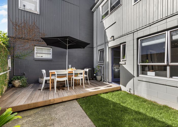  at 4/47 Point Chevalier Road, Point Chevalier, Auckland