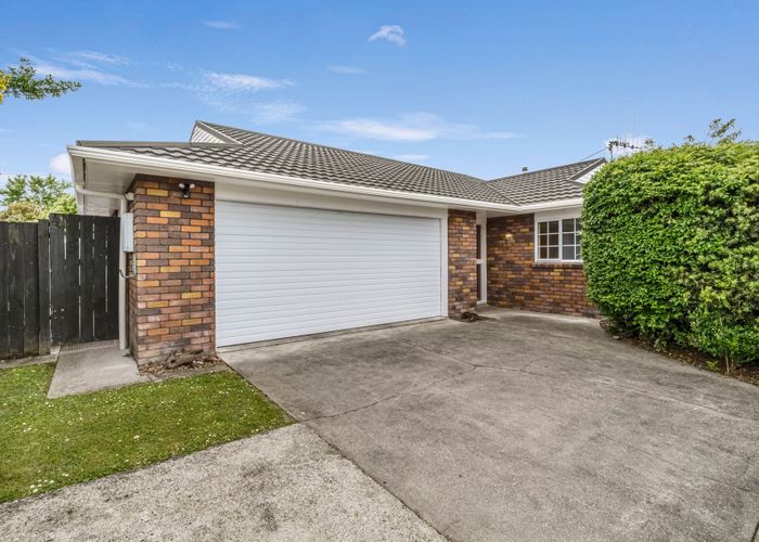  at 16 Rosebank Avenue, Kelvin Grove, Palmerston North, Manawatu / Whanganui