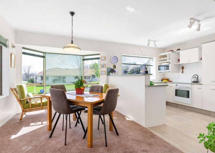 at 4 West Ridge Drive, Western Heights, Hamilton