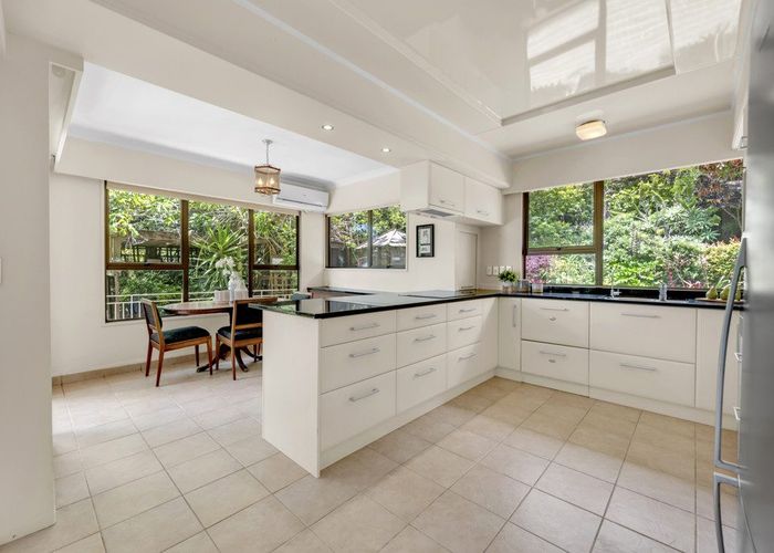  at 31 Castleton Drive, Mellons Bay, Manukau City, Auckland