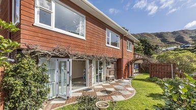  at 76 Spencer Street, Crofton Downs, Wellington