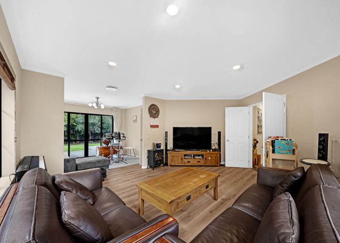  at 4 Pennygale Close, Flat Bush, Manukau City, Auckland