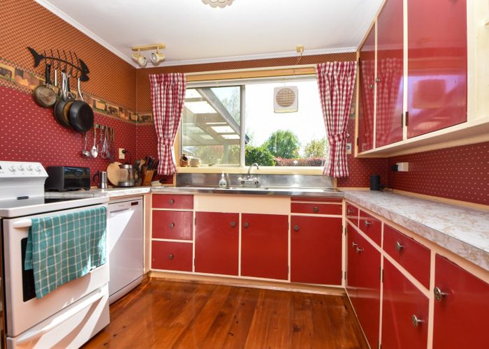  at 60 Lincoln Road, Carterton