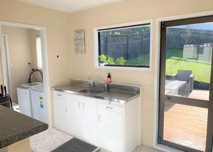  at 2/6 Amy Street, Ellerslie, Auckland City, Auckland