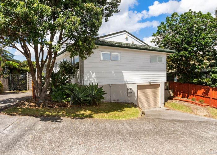  at 2/19 Darcy Place, Massey, Auckland
