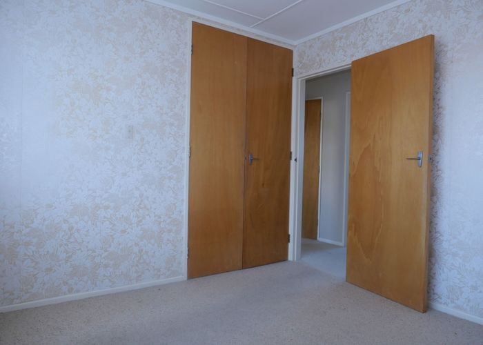  at 115 Gloaming Hill, Titahi Bay, Porirua, Wellington