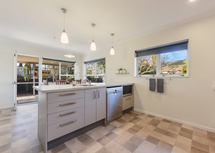  at 38 Farnham Drive, Richmond