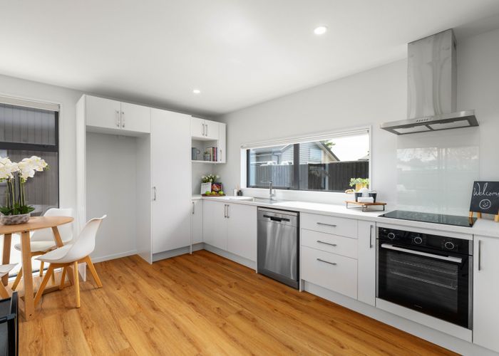  at 2/152 Woodham Road, Linwood, Christchurch City, Canterbury