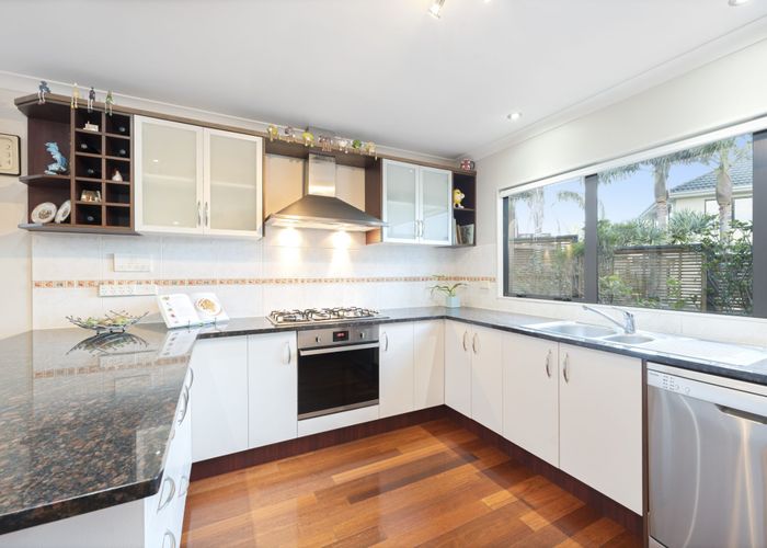  at 17 Virginia Street, Henderson, Waitakere City, Auckland