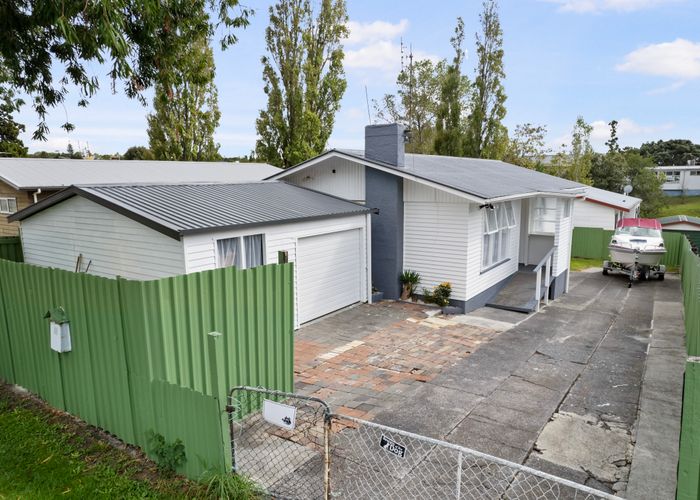  at 10 Ennis Avenue, Pakuranga Heights, Auckland