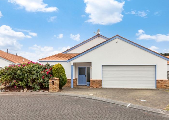  at 8 Lakeside Villas, Whitby, Porirua