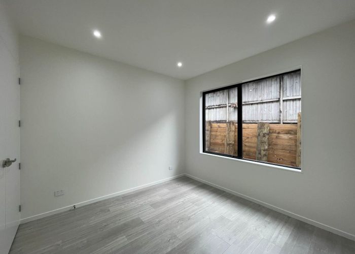  at 255D Hill Road, The Gardens, Manukau City, Auckland