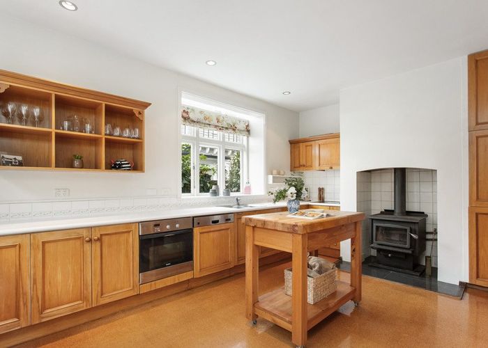  at 42 Heaton Street, Merivale, Christchurch City, Canterbury