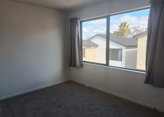  at 13/116-118 Colwill Road, Massey, Waitakere City, Auckland