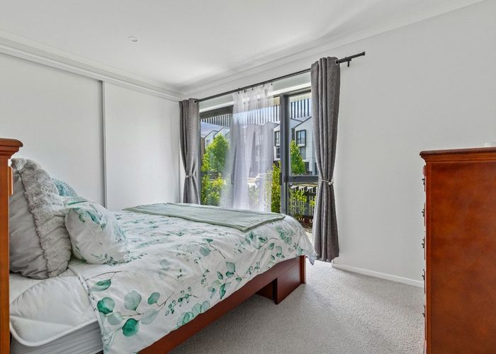  at 1/33 Nugget Avenue, Hobsonville, Waitakere City, Auckland