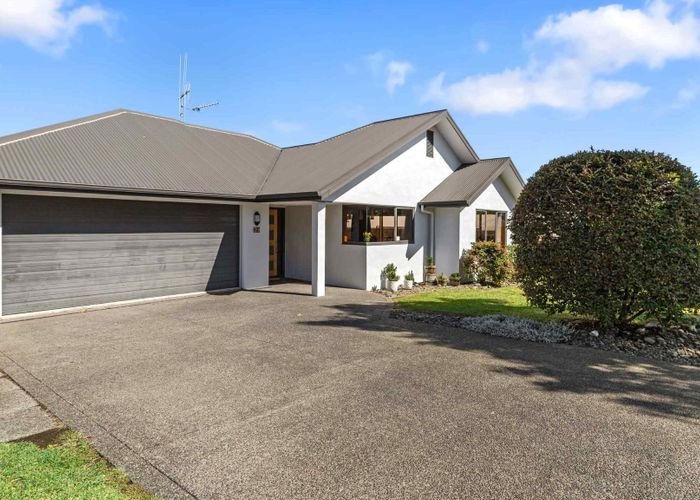  at 16 Portobello Way, Huntington, Hamilton