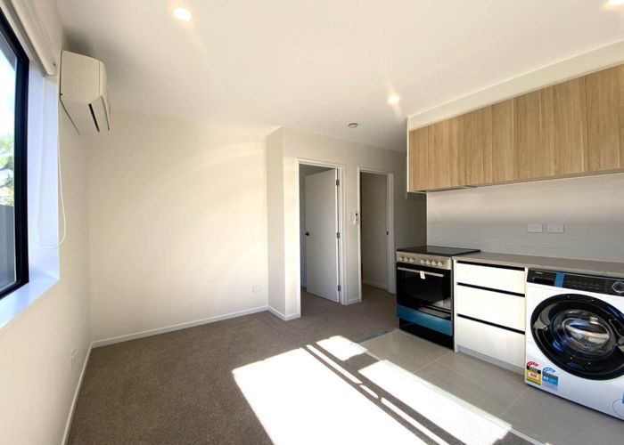  at 2/40D Arran Road, Browns Bay, North Shore City, Auckland