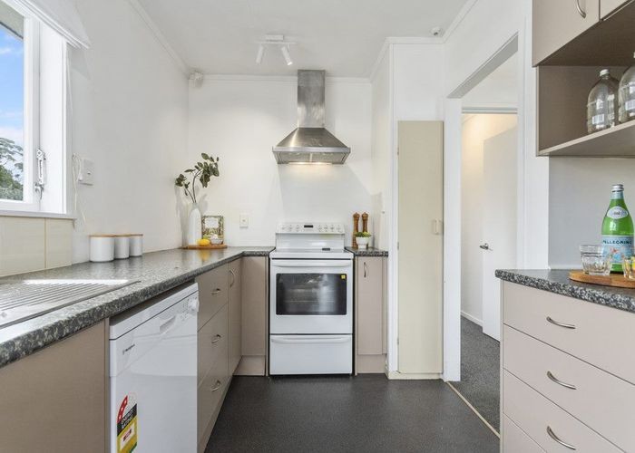  at 106 Lauderdale Road, Birkdale, North Shore City, Auckland