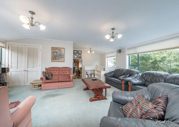  at 46 Dowling Grove, Silverstream, Upper Hutt