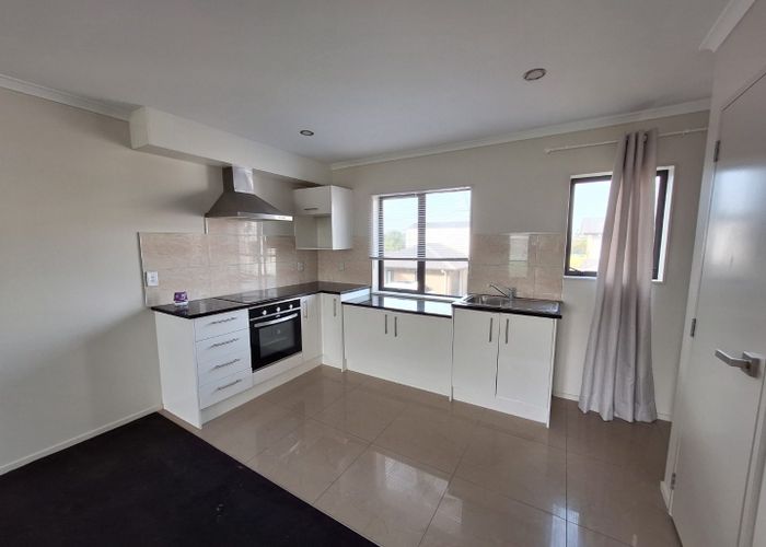  at 4/8 Kerrs Road, City Centre, Manukau City, Auckland
