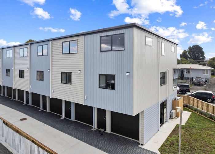  at 1/1 Balfour Road, Manurewa, Manukau City, Auckland