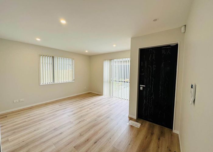  at 43E Cambridge Terrace, Papatoetoe, Manukau City, Auckland
