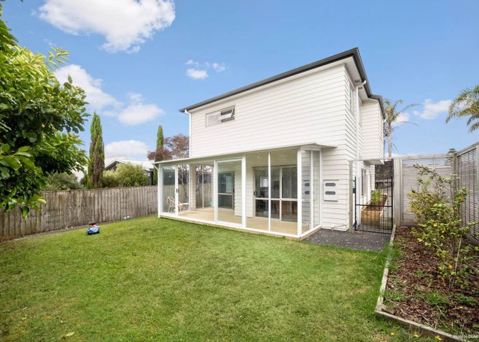  at 626D Beach Road, Browns Bay, North Shore City, Auckland