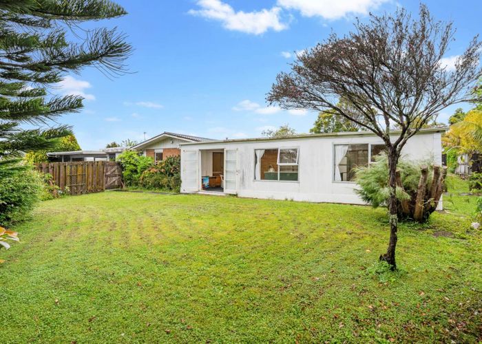  at 120 Glenmore Road, Sunnyhills, Auckland