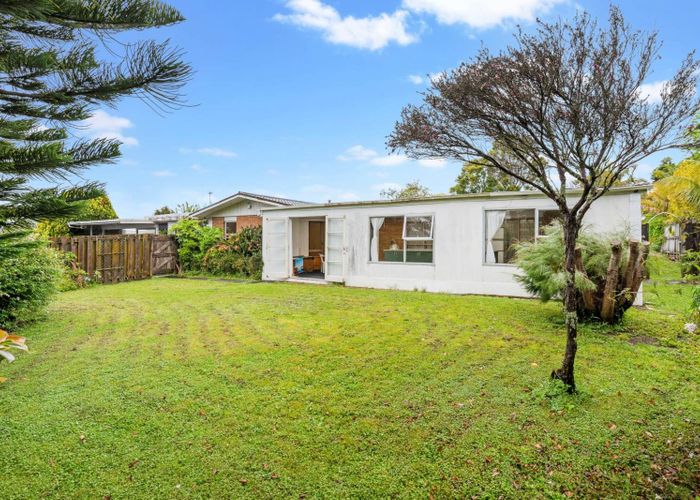  at 120 Glenmore Road, Sunnyhills, Manukau City, Auckland