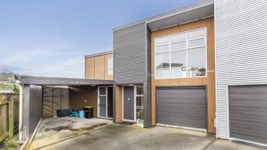  at 37C Gurkha Crescent, Khandallah, Wellington
