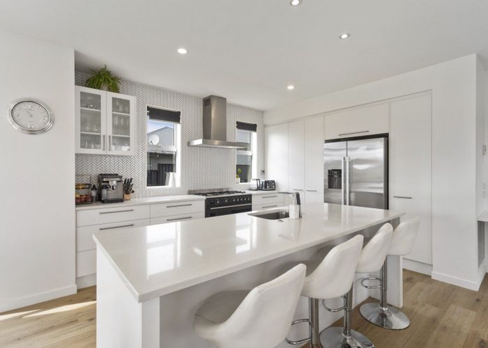  at 21 Torbay Avenue, Huntingdon, Ashburton, Canterbury